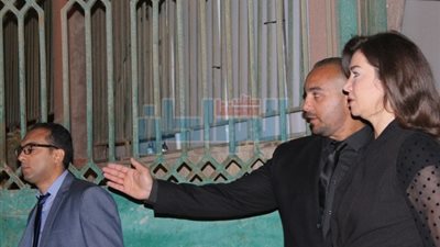 ألبوم صور.. حزن الفنانين والمشاهير في عزاء 