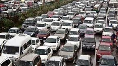 تعطل الحركة المرورية أعلى الطريق الدائري
