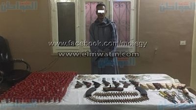 ضبط ترسانة أسلحة نارية بحوزة متهم بسوهاج