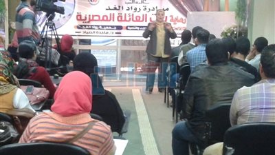 شباب المنيا يشكرون آباء وأمهات دور المسنين
