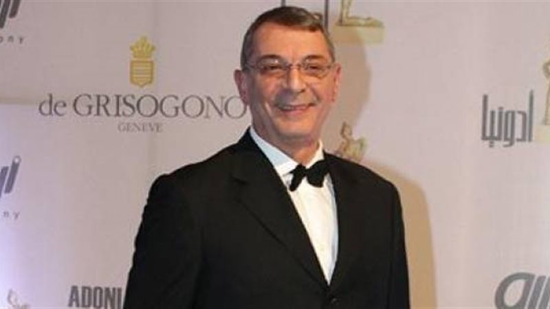 الفنان القدير محمود