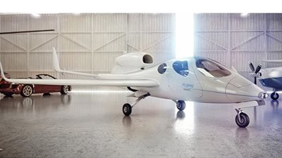 بالصور.. 2 مليون دولار سعر أسرع طائرة شخصية في العالم