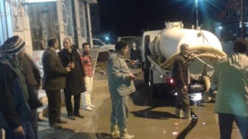 نزح المياه من الشوارع