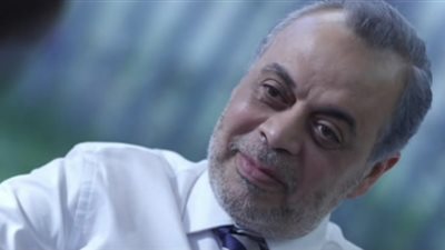 خاص.. أول رد من أشرف زكي على دخول نادية فهمي رعاية المسنين