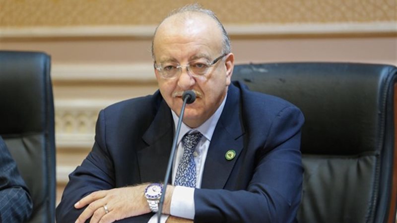  رئيس لجنة الإسكان
