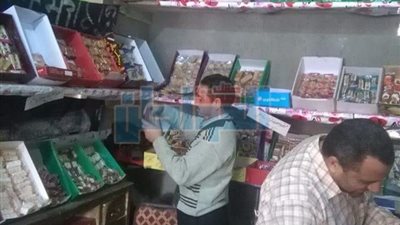 حملات علي شوادر ومحلات عرض بيع حلوى المولد ببني سويف 