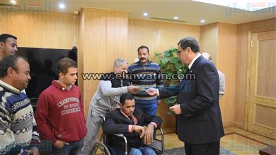 محافظ الفيوم يكرم لاعبي نادى متحدي الإعاقة الفائزين في البطولة الأفريقية