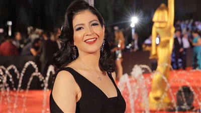 الرد الأول لـ ابتهال الصريطي على أزمة والدتها نادية فهمي الصحية