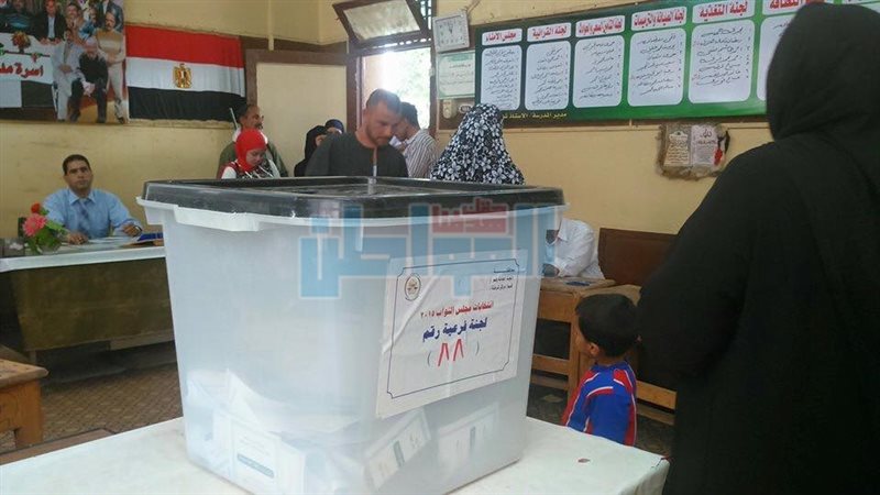 لجنة انتخابية بقرية