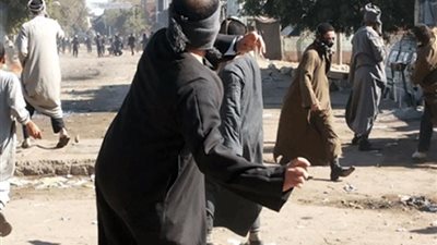 نشوب مشاجرة مسلحة بين عائلتين بسبب قطعة أرض بأسيوط 