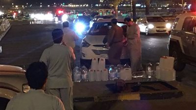 منع بيع عبوات ماء زمزم على الطرق السريعة بمكة المكرمة