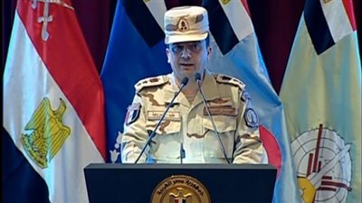 من هو العقيد ياسر وهبة الذي داعبه السيسي؟