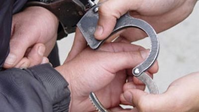 ضبط مزور أوراق تراخيص السيارات في البحيرة