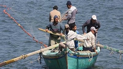 توقف حركة الصيد بمدينة فايد بسبب سوء الأحوال الجوية