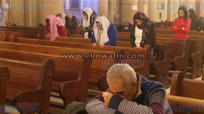 بالصور.. بدء قداس رأس السنة الميلادية بالإسكندرية 
