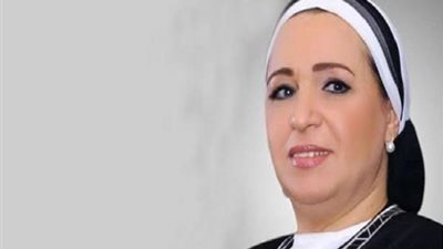 انتصار السيسي في زيارة للفنانة نادية لطفي