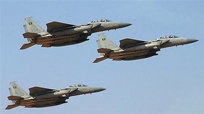 غارة جوية على مدرسة بشرق صنعاء تتسبب في مقتل طلابها 