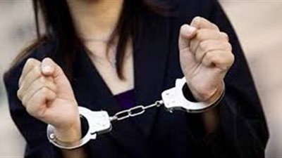 ربة منزل تستولى على أموال شقيقتها المتوفية بـ