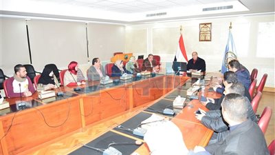 محافظ مطروح يشكر رئيس الوزراء على تعيين 500 معلما
