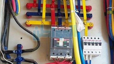 بالصور.. تركيب 207 عداد مياه و190 كهرباء لعمارات السماكين بسوهاج