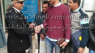 بالصور.. الإدارة العامة لميناء الإسكندرية تحتفل بعيد الشرطة مع المواطنين