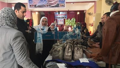 بالصور.. أحمد علي: اهتمام الدولة يغير الخلل القائم في نمط الاقتصاد