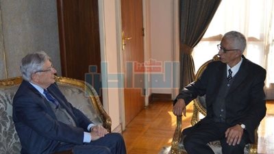 بالصور.. نائب وزير الخارجية للشئون الأفريقية يستقبل مدير مؤسسة الإسلام بفرنسا