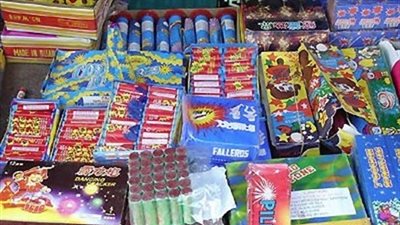 شرطة ميناء الإسكندرية تحبط تهريب 76 طن من الألعاب النارية إلى داخل البلاد