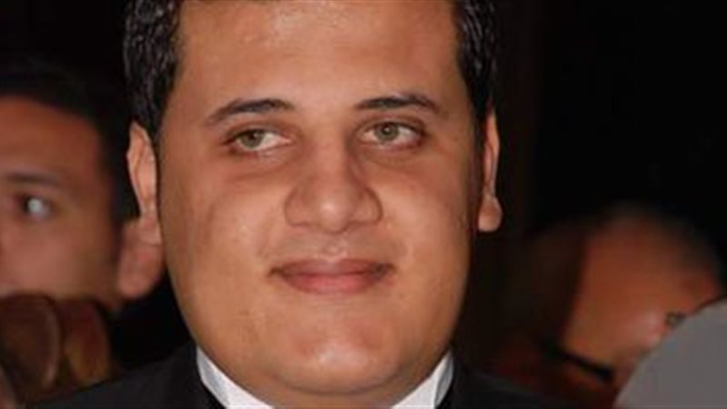 مصطفى زمزم، المدير