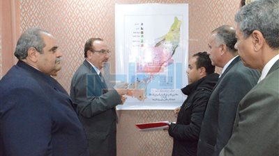 بالصور.. محافظ بني سويف يستعرض خطة توريد القمح للموسم الحالي