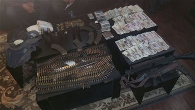 بالصور.. تفاصيل تصفية أخطر بؤرة اجرامية بالقاهرة الجديدة وضبط ترسانة أسلحة 