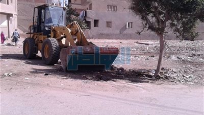 بالصور.. حملات مكثفة لرفع كفاءة شارع الجيش بالمنصورة