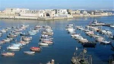 نقيب الصيادين: صيادو بورسعيد يعزفون عن الصيد بسبب الأحوال الجوية