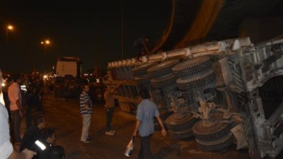 ننشر أسماء مصابي حادث انقلاب مقطورة طريق بورسعيد الإسماعيلية