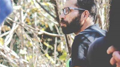 المئات يشيعون جثمان الشهيد 