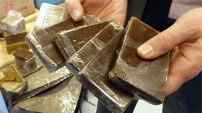 ضبط كيلو حشيش بحوزة عامل بقصد الاتجار بأسيوط 