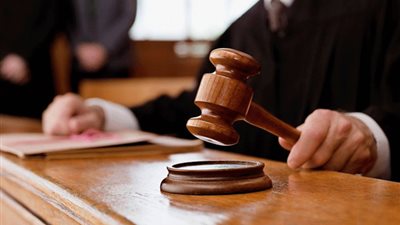 غدًا.. محاكمة 10 متهمين بحرق سيارتي شرطة في البساتين 