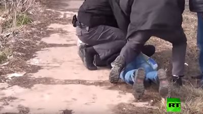 بالفيديو.. لحظة القبض على متهم في تفجير مترو 