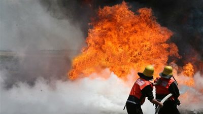 إصابة 3 أشخاص فى حريق هائل بمقهى شهير بفايد الاسماعيلية