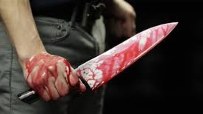 حلاق يذبح عشيق زوجته بعد ضبطه في أحضانها