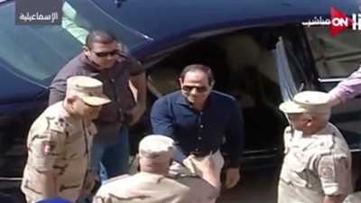بالفيديو.. لحظة وصول السيسي لتفقد مدينة الإسماعيلية الجديدة