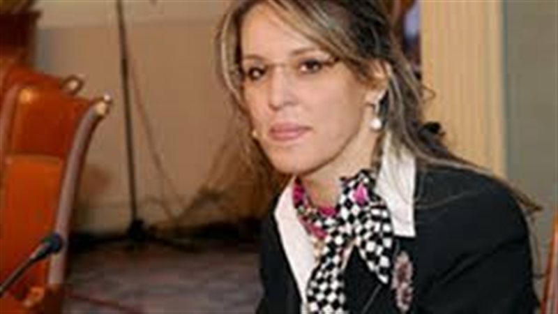 الدكتور منى الجرف