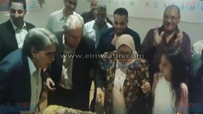 بالفيديو.. أصدقاء 
