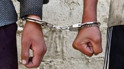 ضبط 3 عاطلين انتحلوا صفة ضباط للاستيلاء على بطاقات تموين من موظف