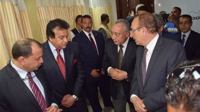 محافظ بني سويف: مستشفى الجامعة ركيزة أساسية في دعم الصحة 