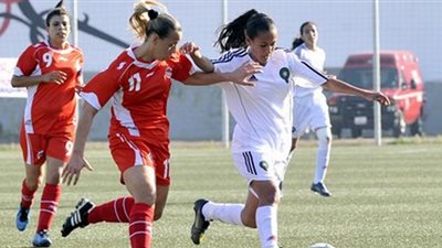 شاهد.. مباراة للجنس الناعم تتحول لجولة في 