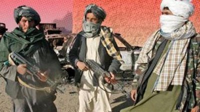 مقتل 4 عناصر من طالبان أثناء زرعهم قنبلة على جانب طريق بأفغانستان