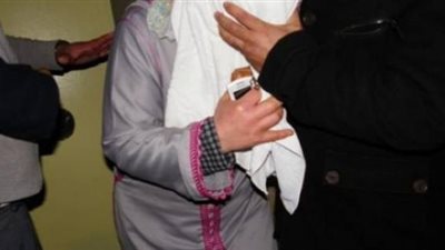 حبس ربة منزل 4 أيام لاتهامها باستدراج مقاول وسرقته بالإكراه في كفرالشيخ