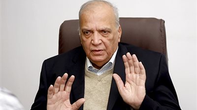 فقيه دستوري: ترامب تاجر شرس اقتسم الثروة مع آل سعود بـ 350 مليار دولار
