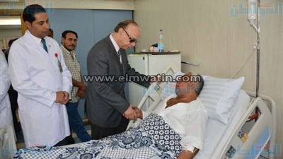 بالصور.. محافظ القاهرة يزور مستشفي معهد ناصر للاطمئنان علي مصابي المنيا